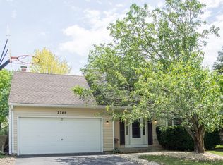 2742 Springdale Cir, Naperville, IL 60564