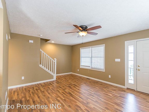 3rd image of 1752 W Sunstone Dr