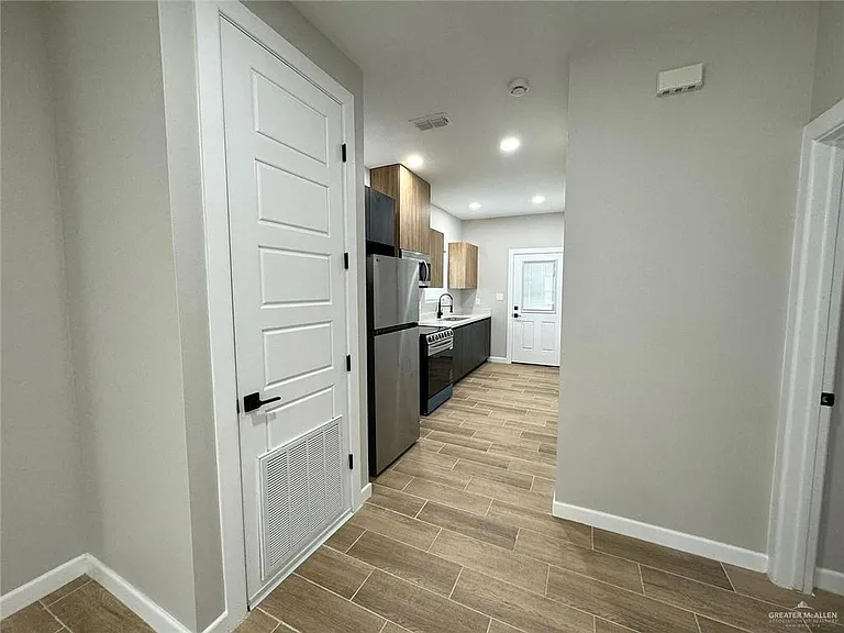 107 San Jose #3 — Photo 4
