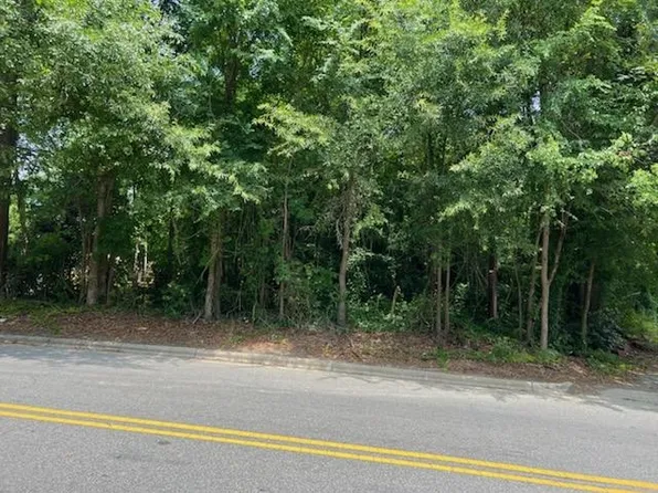 853 Water St #5, Henderson, NC 27536