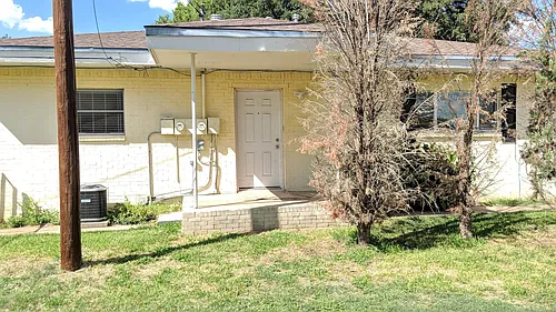 905 S Berry St Photo 1