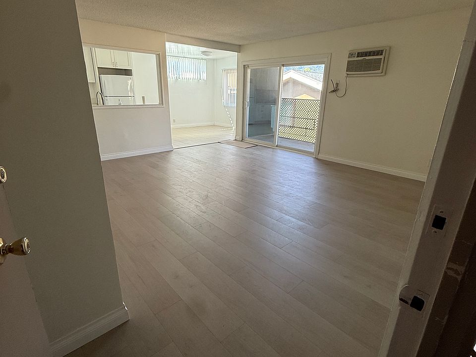 1st image of 2463 Montrose Ave APT 6