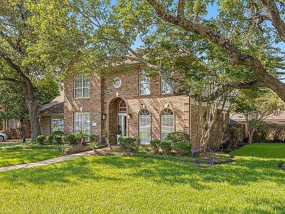 4th image of 8229 Crabtree Dr
