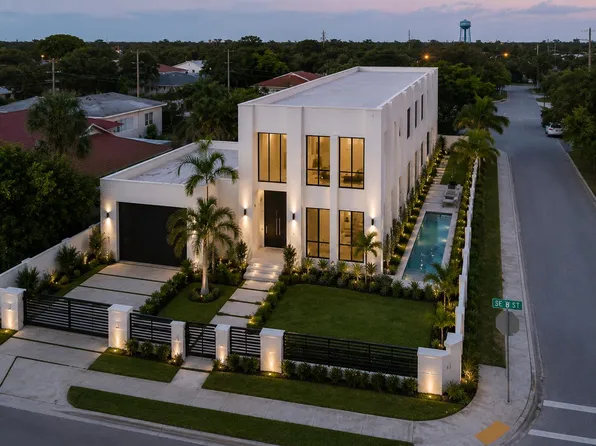 310 SE 8TH Street, Delray Beach, FL 33483