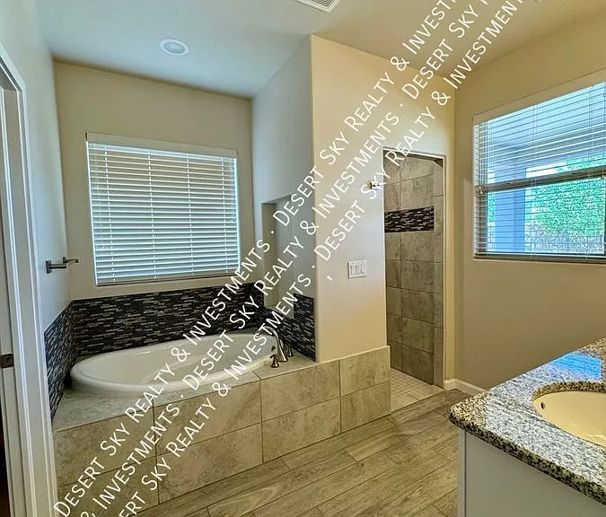 6860 Cassini Ave — Photo 22
