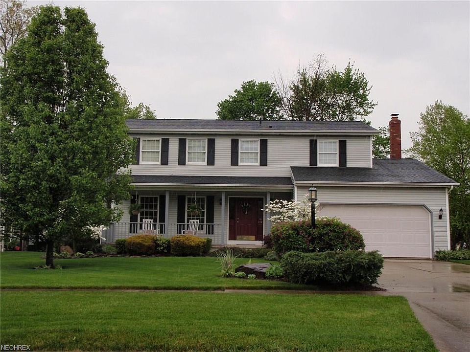 1st image of 472 Brambleside Dr