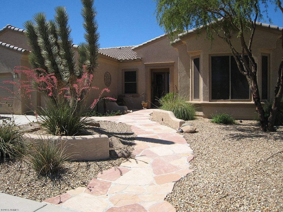 1st image of 16454 W Desert Lily Dr