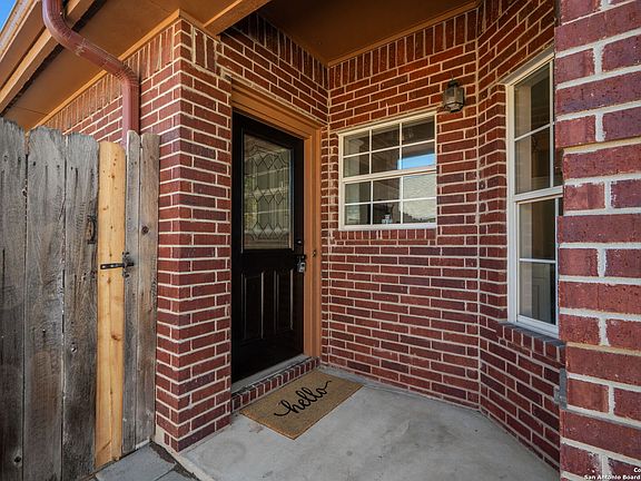 3rd image of 705 Woodrow Circle