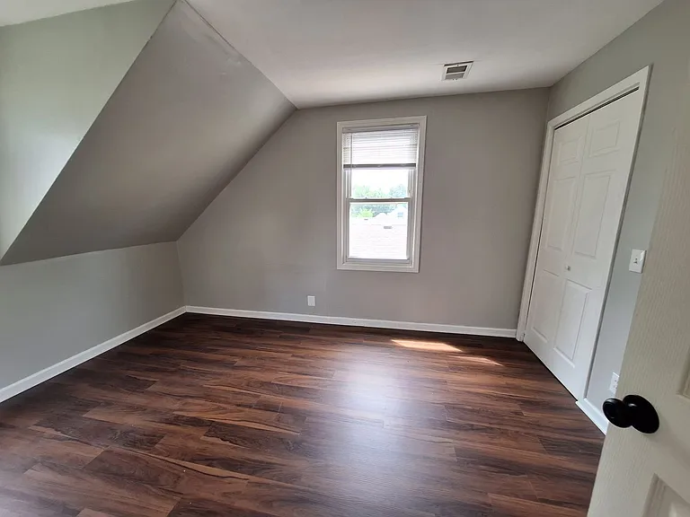 23720 Shakespeare Ave — Photo 20
