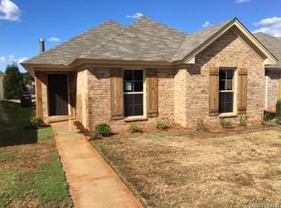 114 Laurel Pl, Deatsville, AL 36022