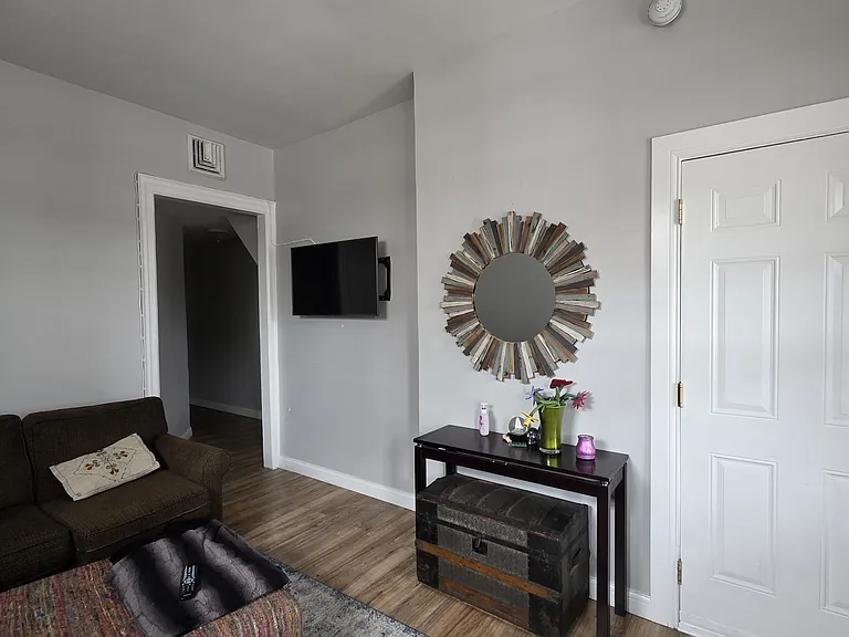 4951 Chestnut St #2 — Photo 6