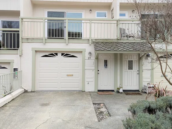 29 Aries Ln, Novato, CA 94947