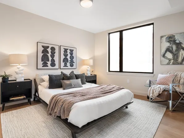 100 Lincoln St #306, Brighton, MA 02135