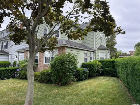 17 S Grand Street, Westbury, NY 11590