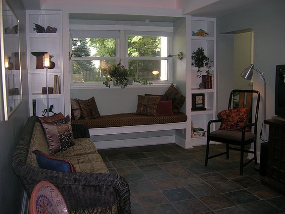 2nd image of 518 S Horners Ln