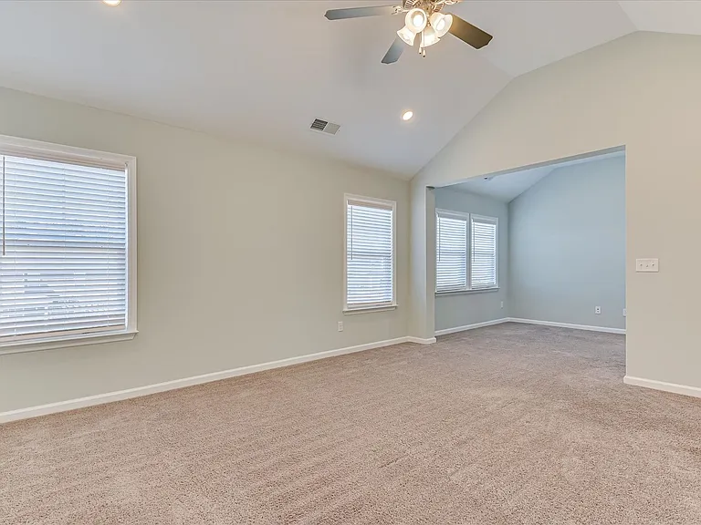 705 Navan Ln — Photo 35