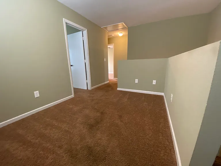 250 Bermuda Lakes Dr — Photo 6