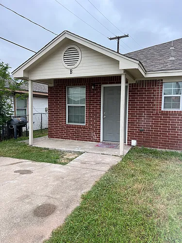 3008 Comanche Ave #B Photo 1