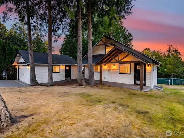 728 Tillamuk Drive, La Conner, WA 98257