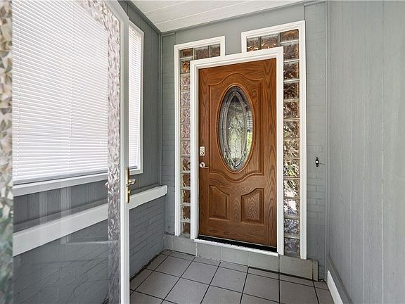 2nd image of 1035 Welfer St
