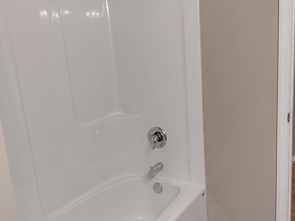 5th image of 1314 Mozi Ln