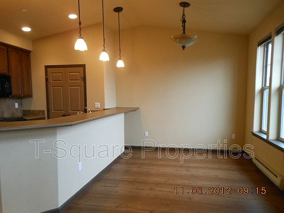 4th image of 9505 NE 180th St APT 102