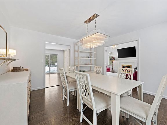 5th image of 23 Panettieri Dr