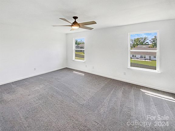 3rd image of 118 Galley Ln