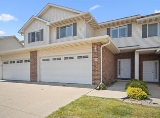 814 SE Crossings Ln, Grimes, IA 50111