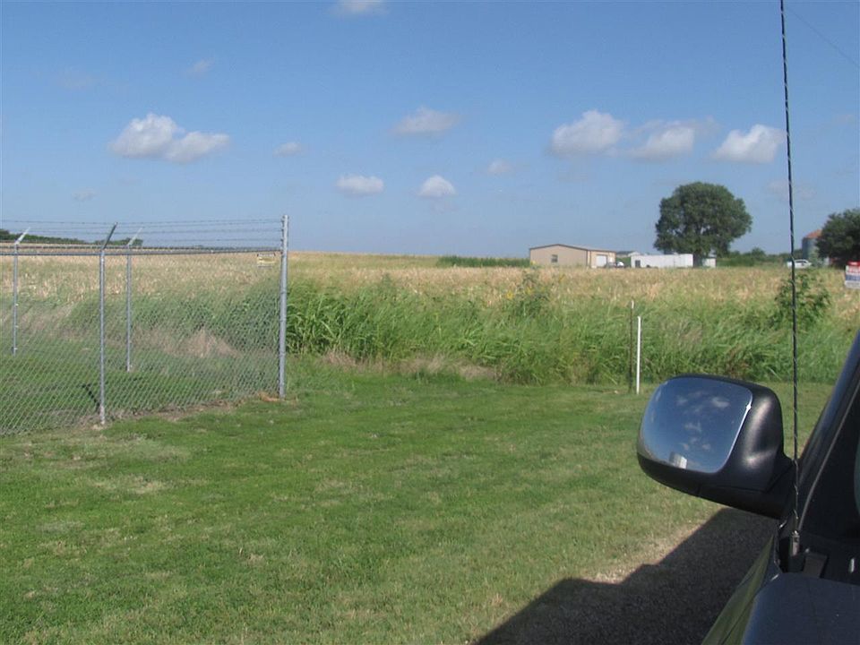 2nd image of 1594 Water Well Rd