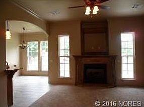 3rd image of 829 Great Oaks Dr