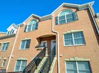 6908 Fairfax Dr UNIT 402, Arlington, VA 22213
