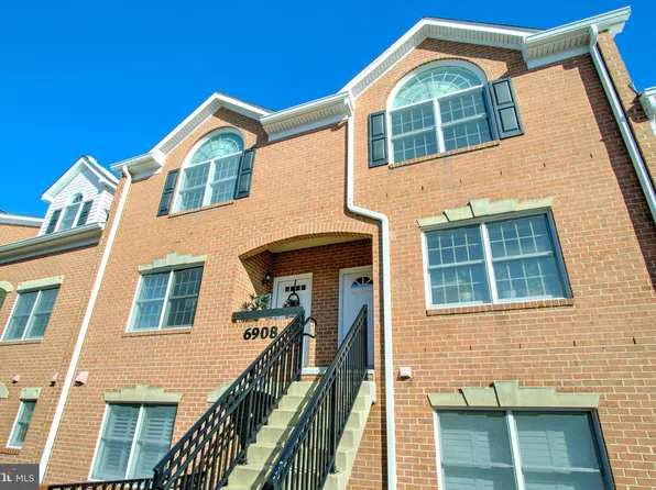 6908 Fairfax Dr Unit 402, Arlington, VA 22213