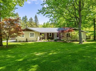 14 Emerald Hill Cir, Fairport, NY 14450