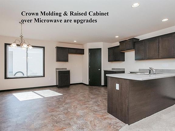 4th image of 7607 Summerset Ave NE