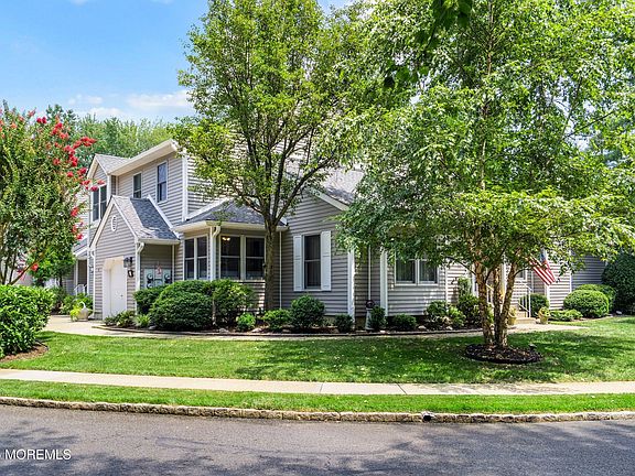 4th image of 43 Essex Drive