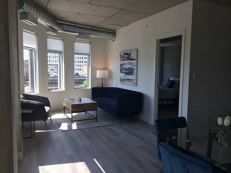 350 Montgomery St — Photo 5