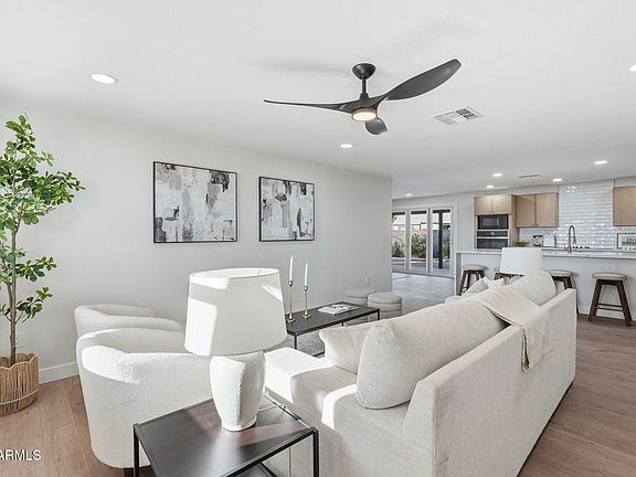 5th image of 3914 E ANDORRA Drive