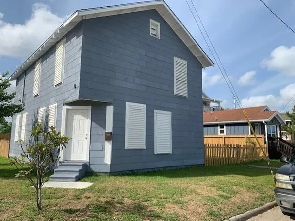 5326 Avenue L, Galveston, TX 77551