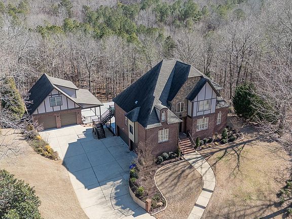 5th image of 8233 Carrington Dr