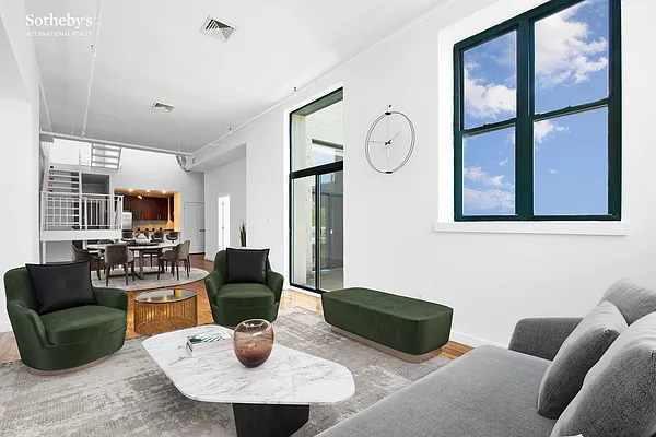 Sold by Sotheby's International Realty | media 3