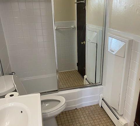 3rd image of 72 Edgewood Ave #G