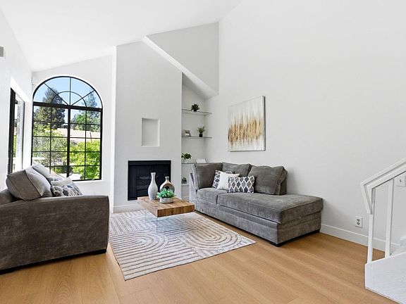 3rd image of 2845 Buena Knoll Ct