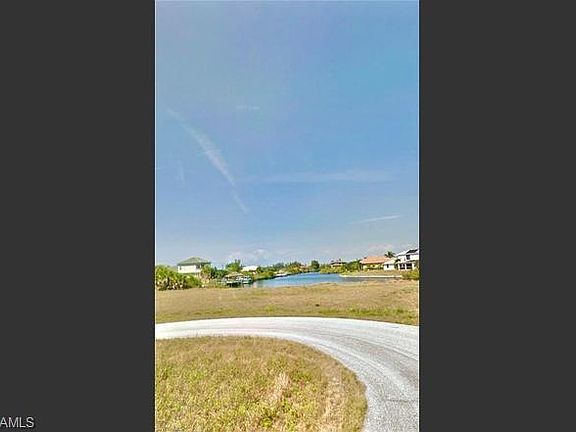 3rd image of 3907 NW 19th St