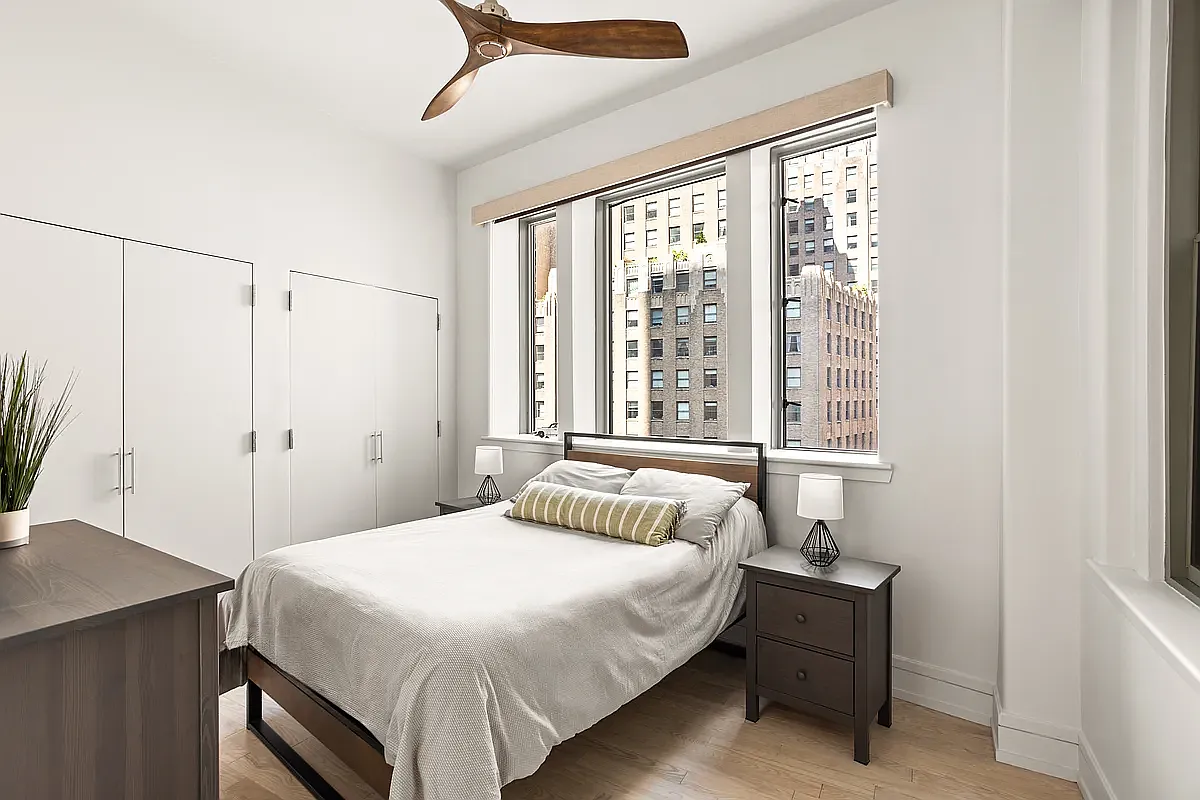 120 Greenwich Street — Photo 4