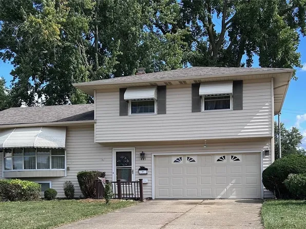 447 Saint Lawrence Blvd, Eastlake, OH 44095