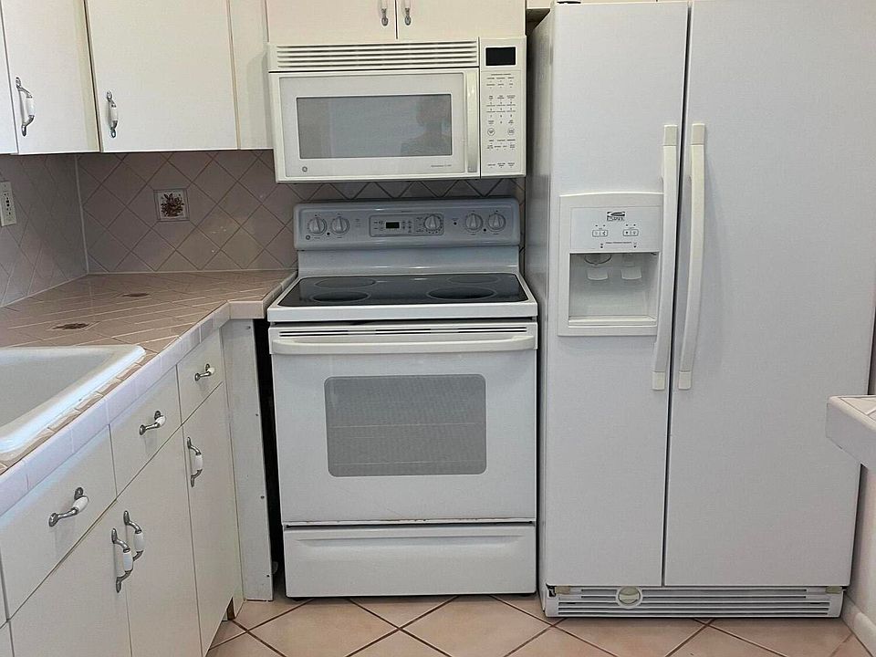 1st image of 14 Kingswood A