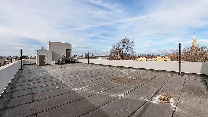 Rented by Nooklyn NYC LLC | media 13