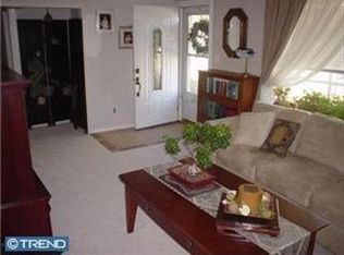 2605 Laurel Dr, Bristol, PA 19007