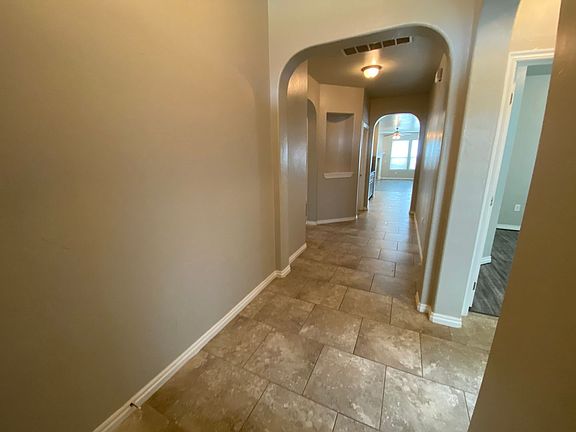 3rd image of 3408 Sadie Dr